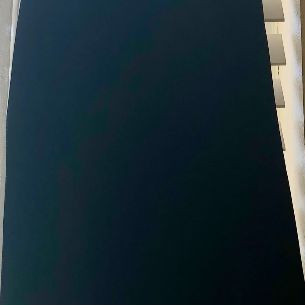 Dresses - Picture 2 of 3